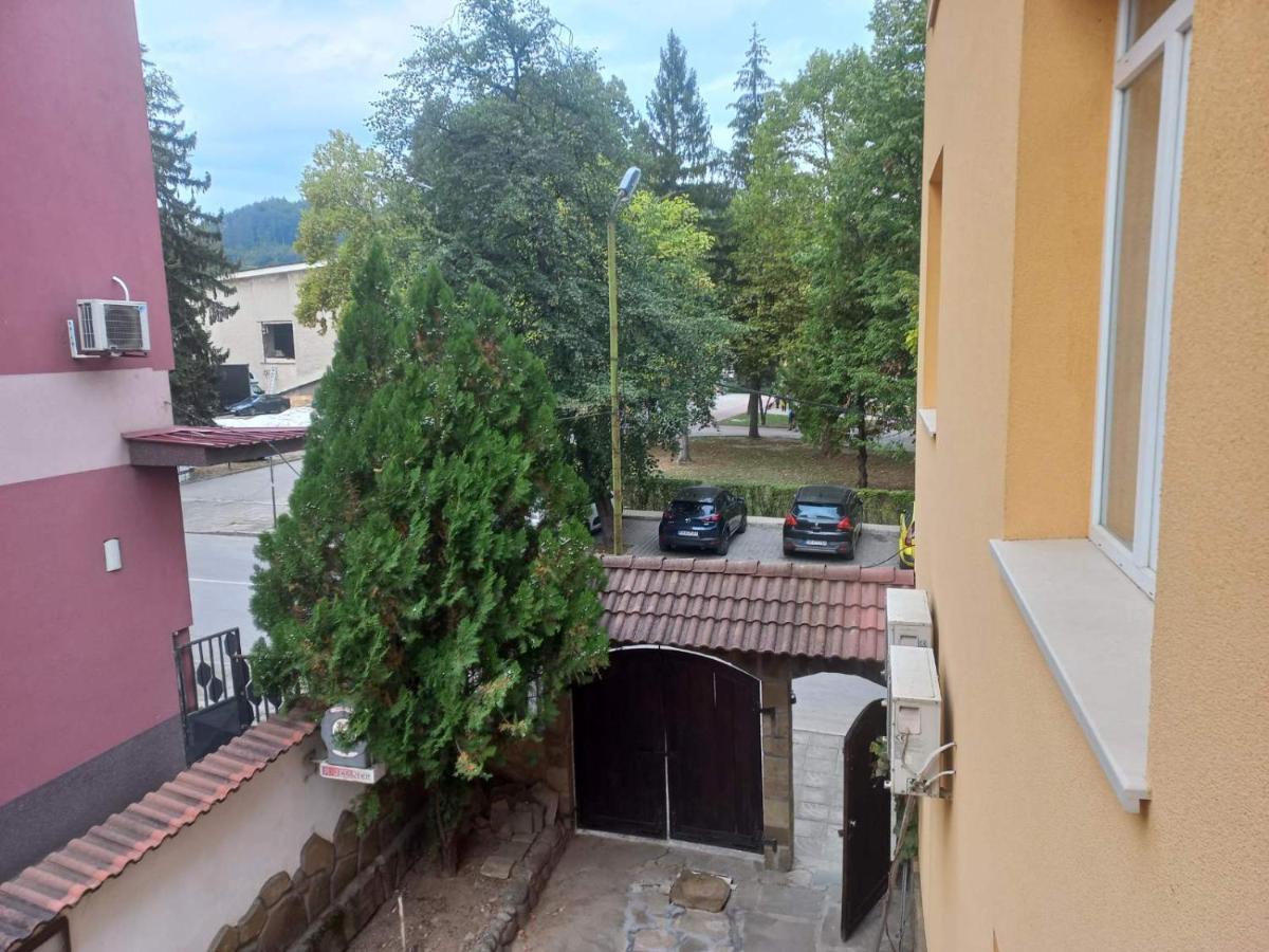Стаи За Гости Toda Troyan  Εξωτερικό φωτογραφία